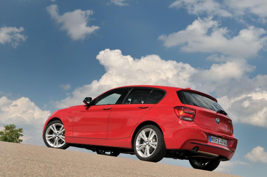  BMW 118i Sport Line 2011 года  (фото 48 из 185)